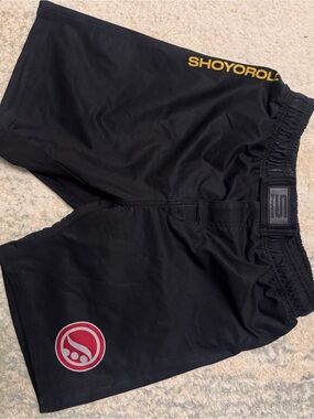 SHOYOROLL Men’s Black Athletic Shorts with Logo